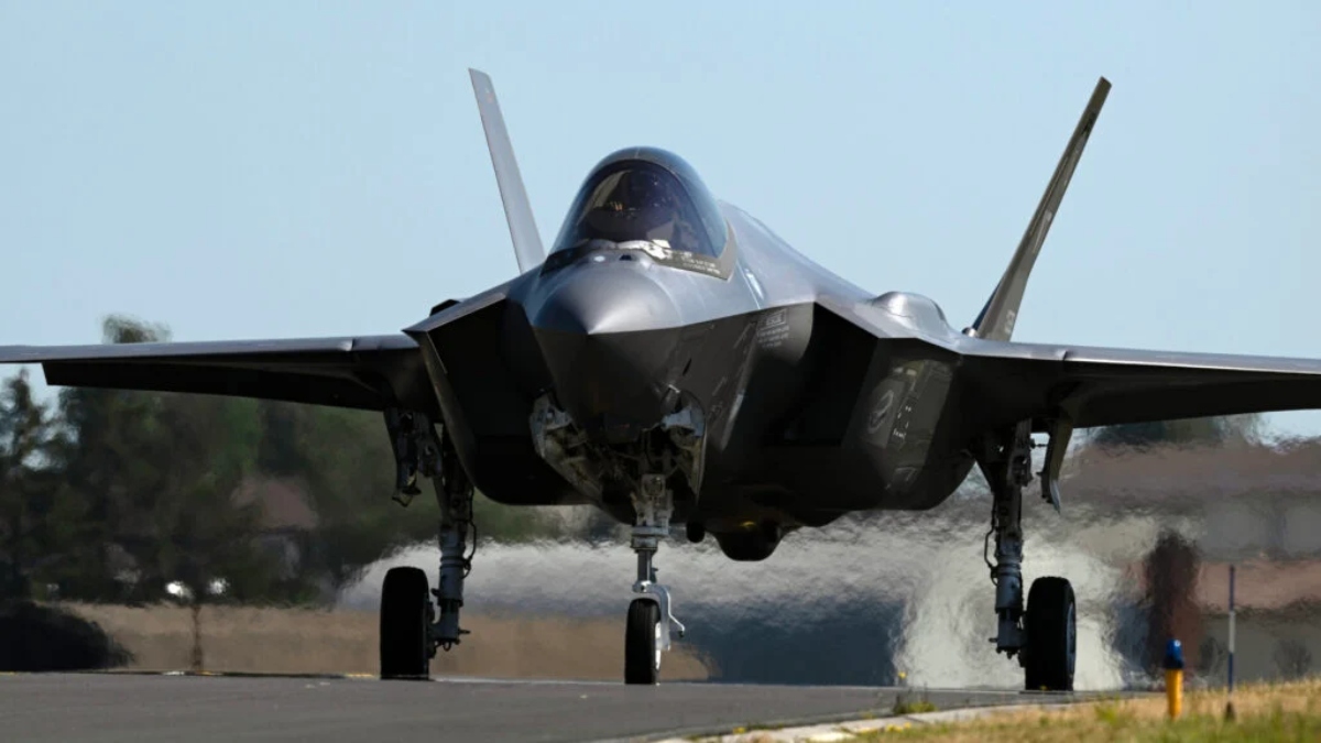 F-35: Σε αναμονή της απάντησης των ΗΠΑ