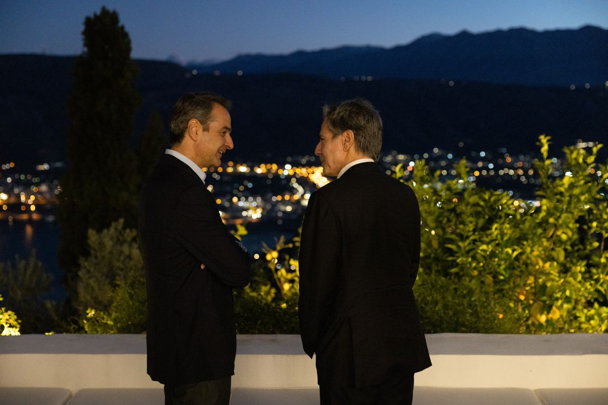 Mitsotakis-Blinken: Further positive steps in Greek-US defense cooperation