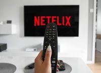 Netflix: Άλλες δύο ελληνικές σειρές μπαίνουν στην πλατφόρμα αυτό τον μήνα
