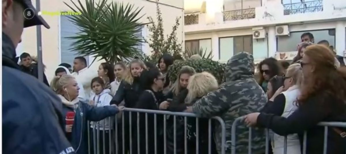 Η στιγμή που η μητέρα του Μπάμπη μαθαίνει ότι βρέθηκε η σορός [vid]