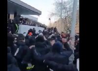 ΠΑΟΚ Παναθηναϊκός: Παράνοια του κόσμου στην αναχώρηση της αποστολής του “δικέφαλου”