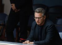 Αρβανίτης: Η Ακρίτα είναι εκλεγμένη βουλευτής, ο Καρανίκας είναι πολίτης