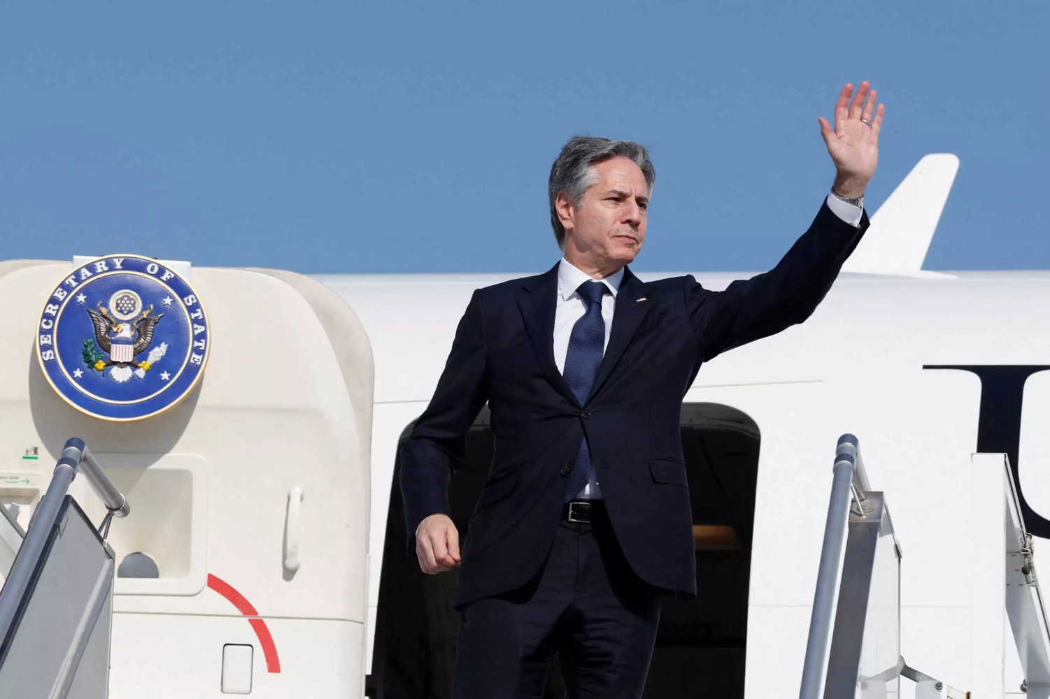 Μπλίνκεν: Διαρροή οξυγόνου καθήλωσε το Boeing 737 του στην Ελβετία