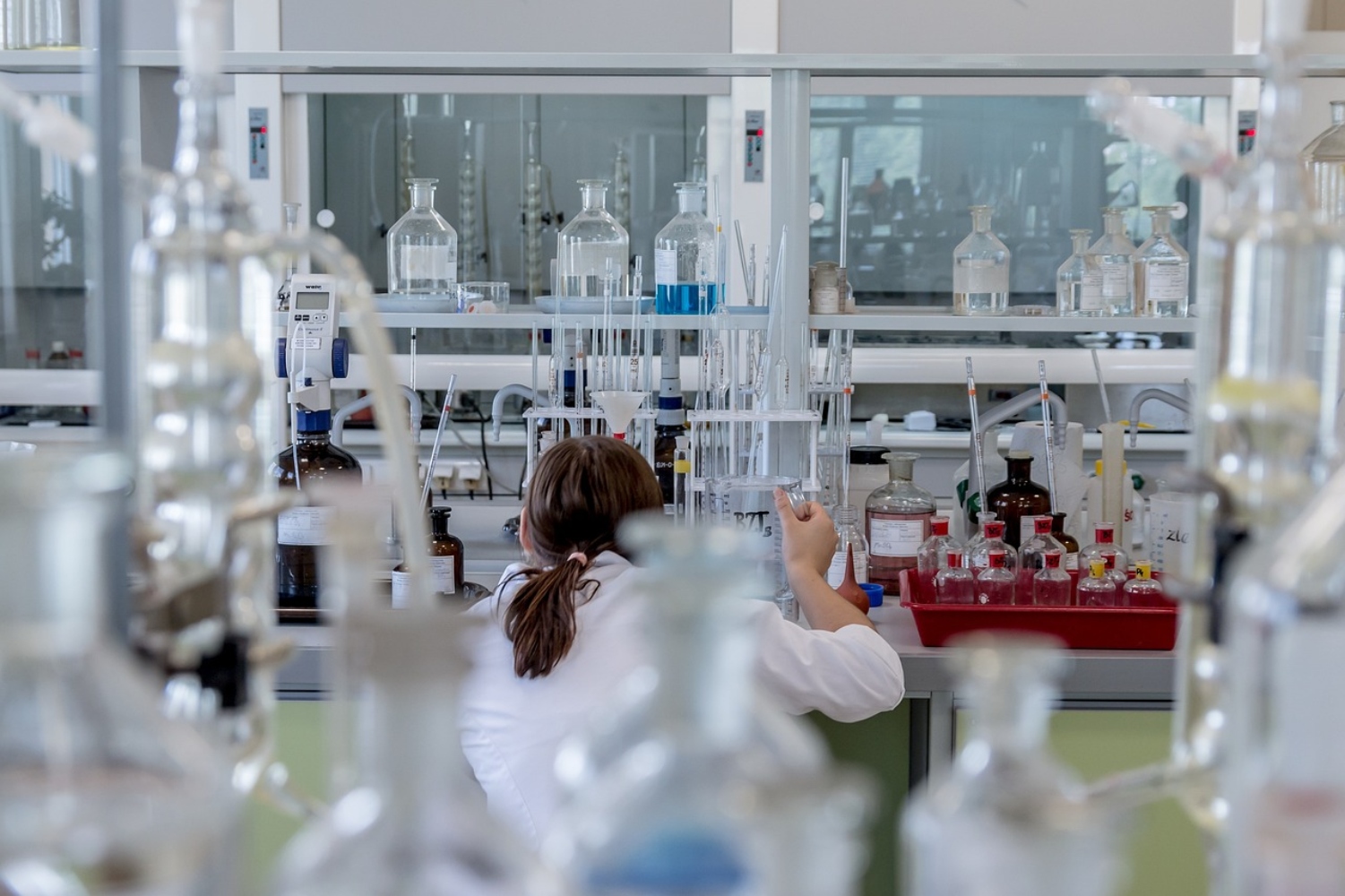 Στην τελική ευθεία βρίσκεται η προκήρυξη του μεγάλου προγράμματος «Ερευνώ – Καινοτομώ»