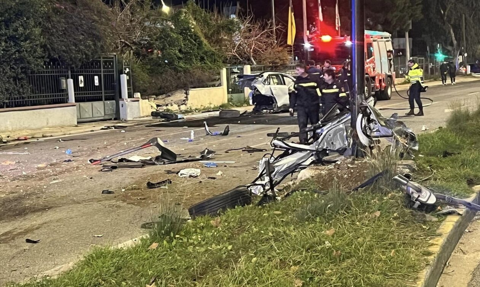 Σοβαρό τροχαίο με δύο νεκρούς και δύο τραυματίες στην παραλιακή – Ενεπλάκησαν τρία οχήματα