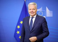 Επίτροπος Ρέιντερς: Έξοδος από την Κομισιόν, κατευθύνεται προς το Συμβούλιο της Ευρώπης