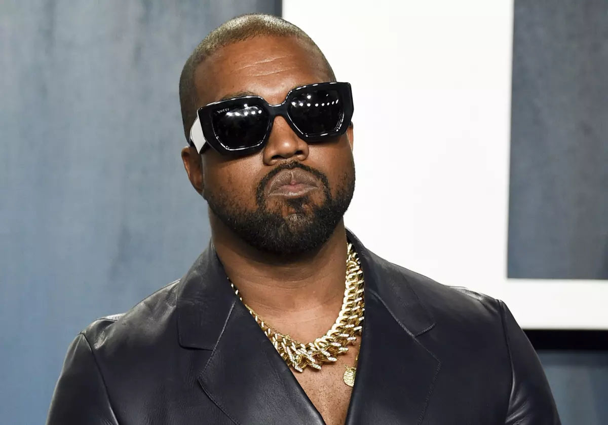 Kanye West: Αφαίρεσε τα δόντια του και έβαλε μασέλα από τιτάνιο αξίας 850.000 δολαρίων