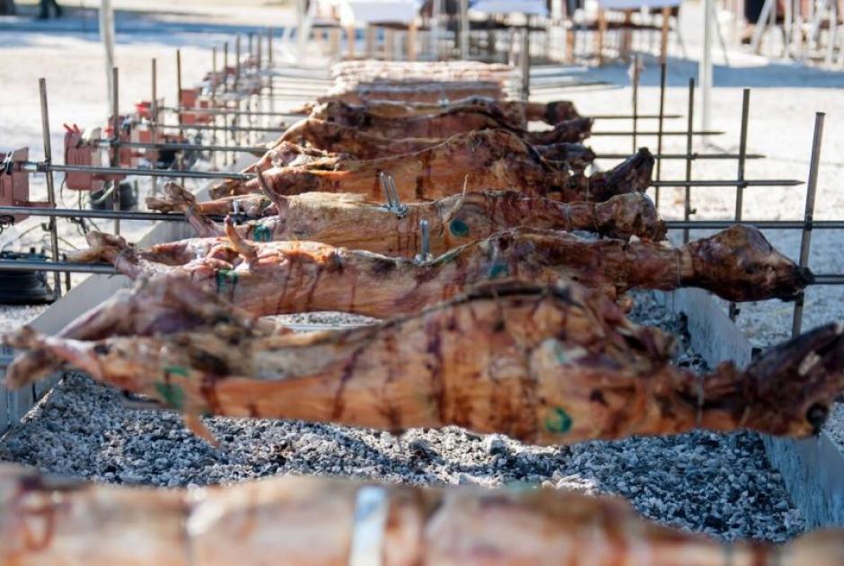 Τα τριήμερα και οι αργίες του 2024 – Πότε πέφτουν Καθαρά Δευτέρα και Τσικνοπέμπτη