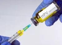 HPV: Το εμβόλιο & πόσο προστατεύει αγόρια & κορίτσια