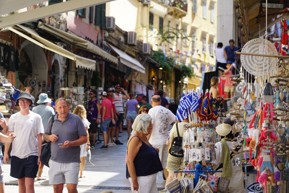 Λιανεμπόριο: Καθίζηση του τζίρου το πρώτο τρίμηνο του 2024