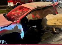 Η στιγμή που ο 19χρονος χάνει τον έλεγχο του αυτοκινήτου – Η ανατριχιαστική πορεία του θανάτου [vid]