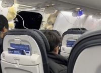 Στιγμές τρόμου σε αεροπλάνο της Alaska Airlines: Αποκολλήθηκε παράθυρο εν ώρα πτήσης