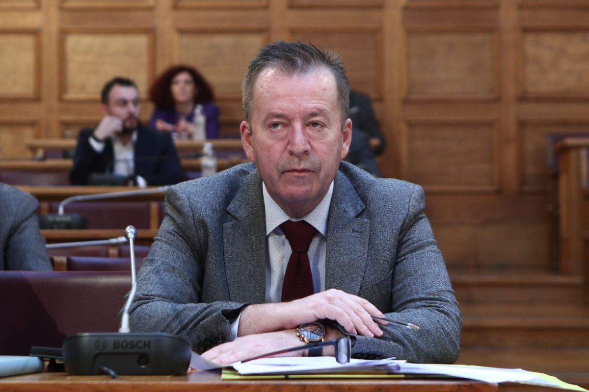 Κόκκαλης: «Πρώτα θα δω το νομοσχέδιο για τα ομόφυλα ζευγάρια και μετά θα αποφασίσω»