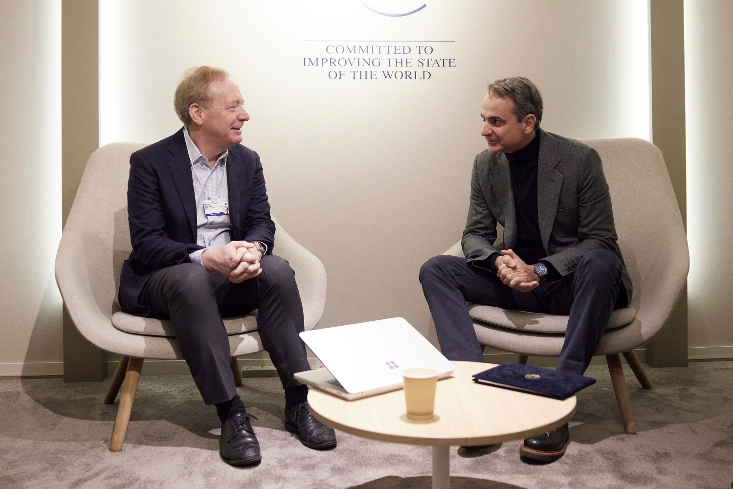 Νταβός: Με τον πρόεδρο της Microsoft συναντήθηκε ο Μητσοτάκης