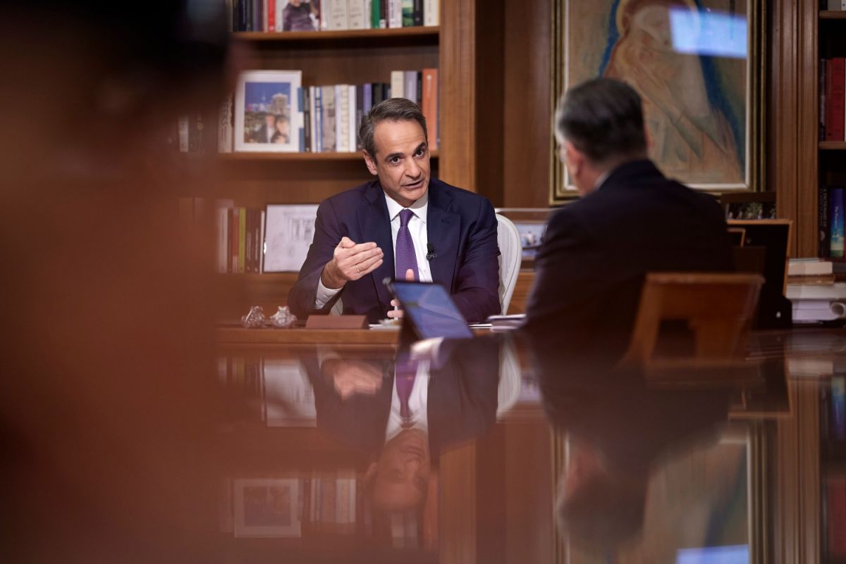 Μητσοτάκης στην ΕΡΤ: Ένας άντρας δεν θα μπορεί να έχει παιδί με παρένθετη μητέρα