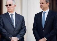 Μητσοτάκης και Τασούλας ήπιαν τον πρώτο καφέ της χρονιάς στο Κολωνάκι