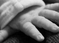 Νεκρό βρέφος έξι μηνών στην Ημαθία – Συνελήφθη η μητέρα του