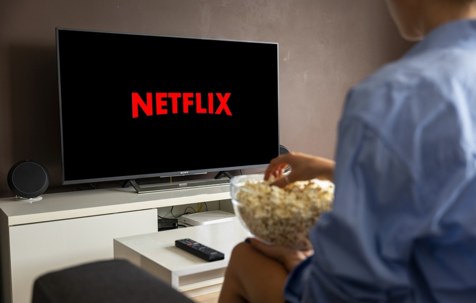 Κέρδισε τη μάχη των δανεικών κωδικών η Netflix