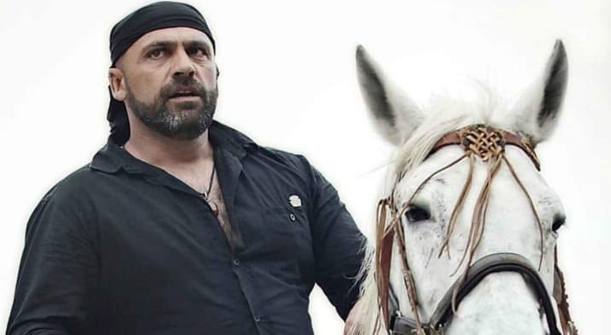 Ανείπωτο δράμα για τον Ρόκκο – Πνίγηκε ο 50χρονος αδελφός του Νίκος λίγες ώρες πριν από την Πρωτοχρονιά