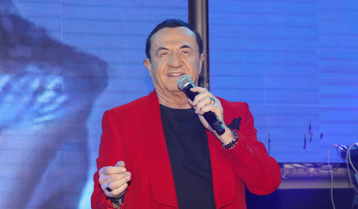 Πανταζής: «Αγαπώ πολύ τις γυναίκες και τις ευχαριστώ που υπάρχουν πρέπει να τις προσέχουμε σαν τα μάτια μας»