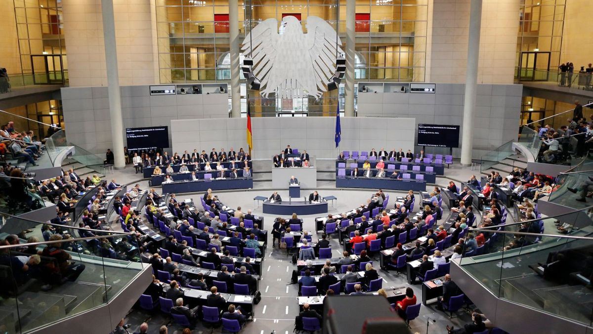 Γερμανία: Πέρασε νομοσχέδιο με μέτρα για τις απελάσεις αλλοδαπών