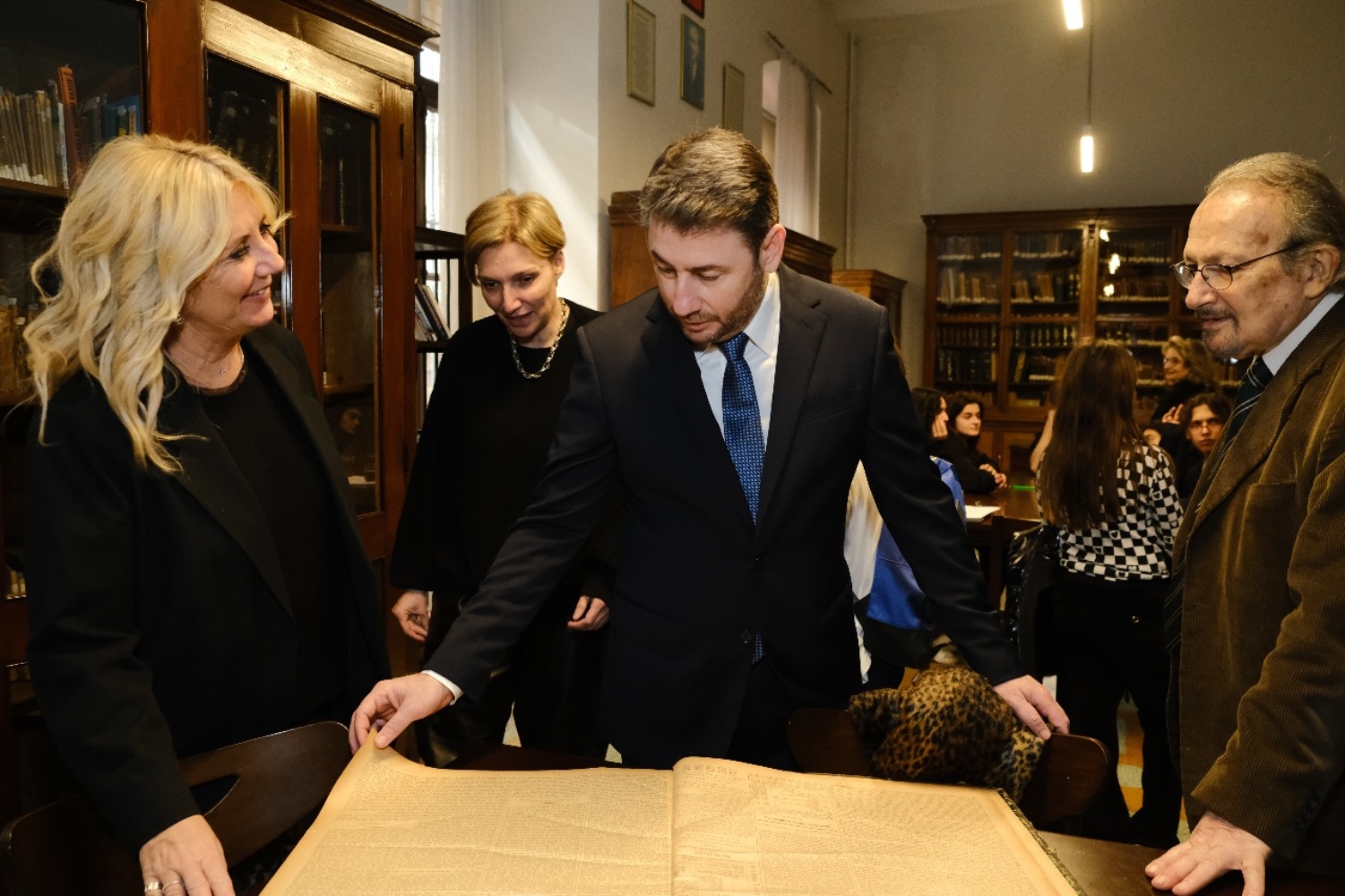 Ανδρουλάκης: Το Ζάππειο Παρθεναγωγείο στην Κωνσταντινούπολη επισκέφθηκε ο πρόεδρος του ΠΑΣΟΚ