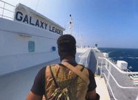Ε.Ε. κατά Χούθι: Οι επιθέσεις των ανταρτών κατά εμπορικών πλοίων είναι παράνομες