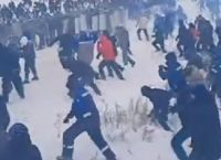 Ρωσία: Επεισόδια σε μαζική διαδήλωση κατά του Πούτιν