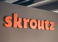 Skroutz: Πως κινήθηκαν οι εορταστικές online αγορές φέτος