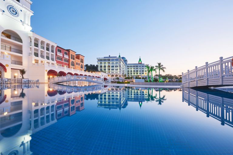 Luxury hotels in Greece are a “magnet” for foreign investment