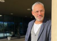 Νίκος Συρίγος: Τα λεφτά που βγάζουν οι τράπερ είναι λεφτά βαμμένα με αίμα