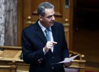 Συρίγος για νομοσχέδιο για ομόφυλα ζευγάρια: Θα επιλέξω την αποχή