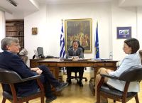 Συνάντηση Γεωργιάδη και Αγαπηδάκη με τον Σωτήρη Τσιόδρα για τον κορωνοϊό