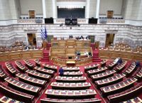 Χαμηλή η συναίνεση της αντιπολίτευσης στα κυβερνητικά ν/σ