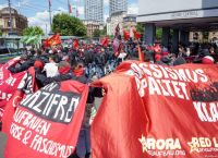 Γερμανία – Ημέρα Μνήμης του Ολοκαυτώματος: Μαζικές διαδηλώσεις κατά της ακροδεξιάς