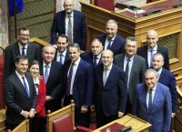 Ανεβάζει “στροφές” η κυβέρνηση