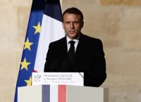 Ο Μακρόν απέτισε φόρο τιμής στον Ντελόρ