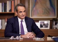 PM Mitsotakis in ERT interview: Yes to same-sex civil marriage, no to surrogate mothers
