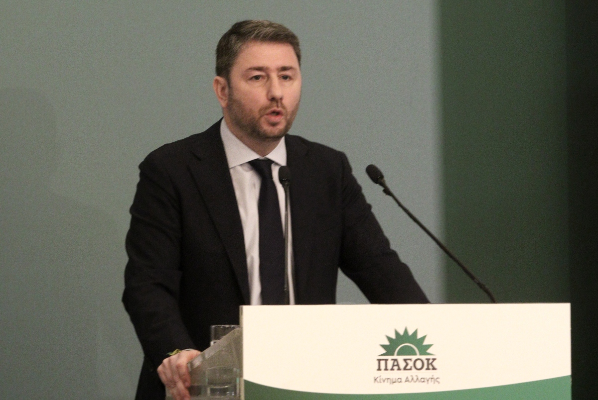 Σκληρό ροκ κατά της κυβέρνησης από το ΠΑΣΟΚ