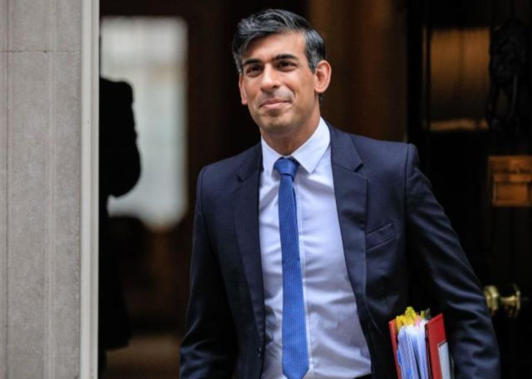 Μ. Βρετανία: Σε άτυπη προεκλογική περίοδο