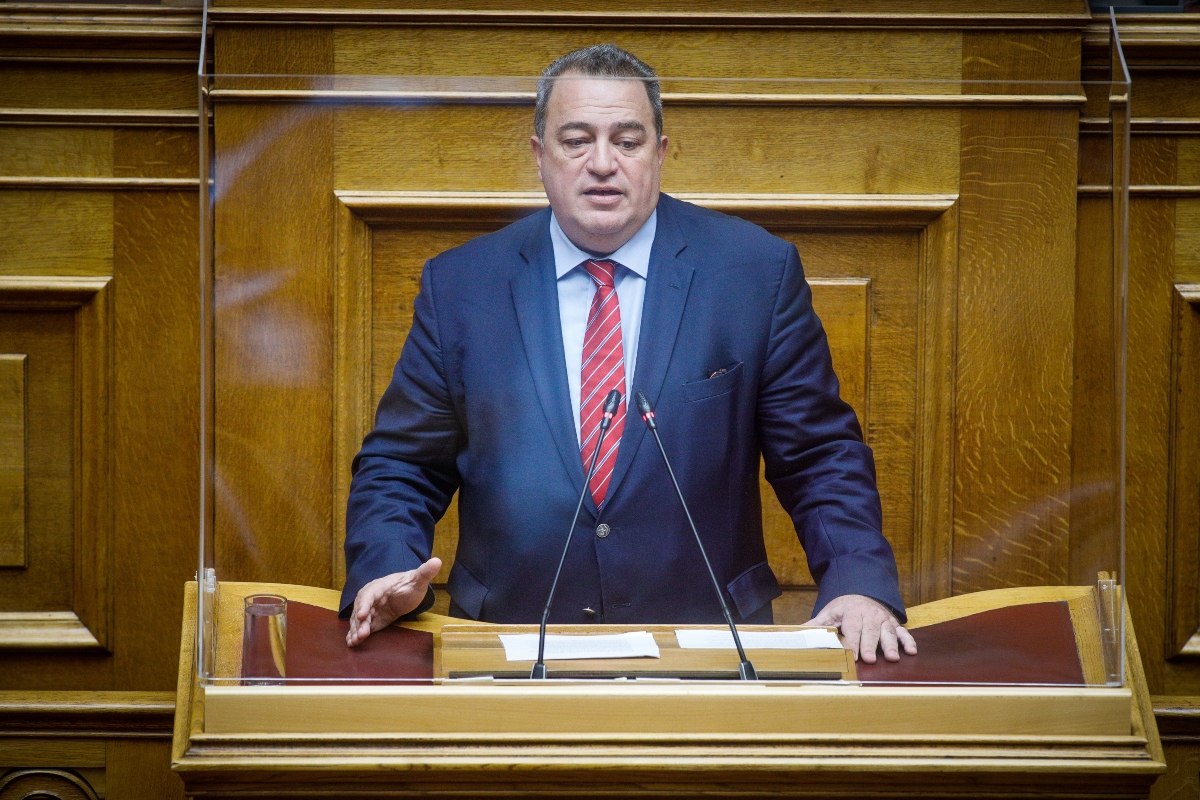 «Χριστιανός ορθόδοξος αλά καρτ;», ρωτάει ο Στυλιανίδης και καταψηφίζει