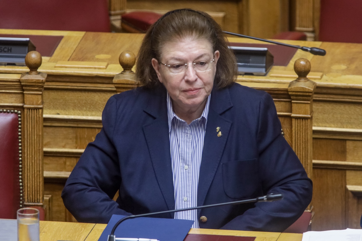Μενδώνη: Στον αρχαιολογικό χώρο της Ακρόπολης δεν έγινε ποτέ καμία επίδειξη μόδας