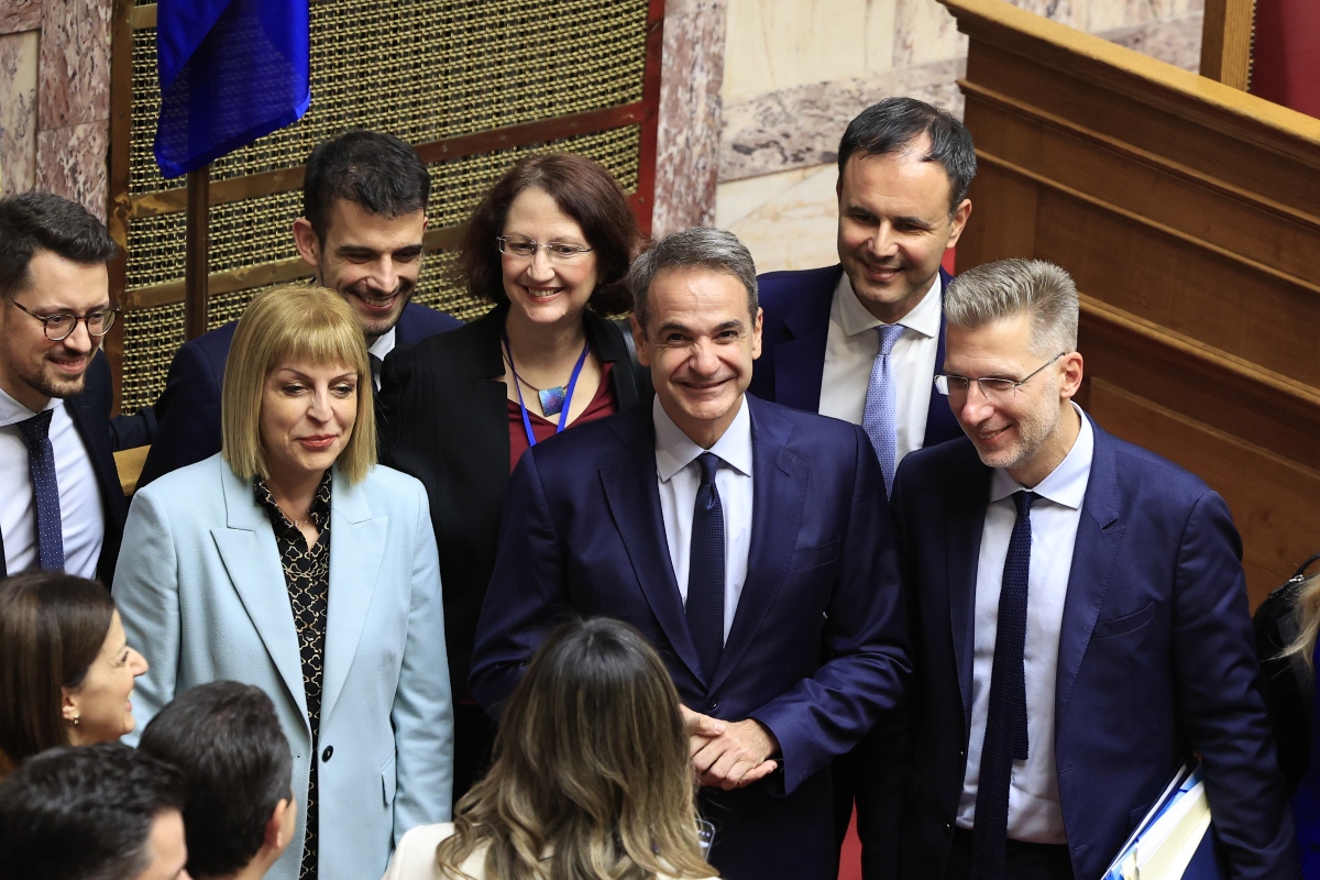Η κυβέρνηση γυρίζει σελίδα