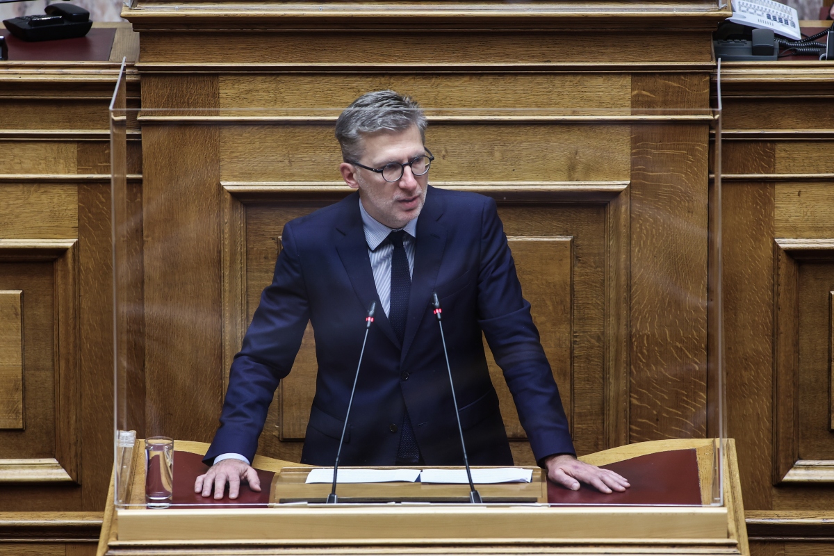 Σκέρτσος: Δε χειριζόμαστε με αυταρχισμό την ψήφιση του νομοσχεδίου για την ισότητα στον πολιτικό γάμο