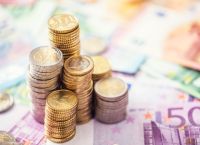 Καταβάλλονται σήμερα τα επιδόματα Φεβρουαρίου, ύψους 185.881.154 ευρώ