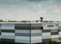 Amazon: Πληρώνει πρόστιμο 1,9 εκατ. δολαρίων σε μετανάστες για παραβίαση των ανθρωπίνων δικαιωμάτων