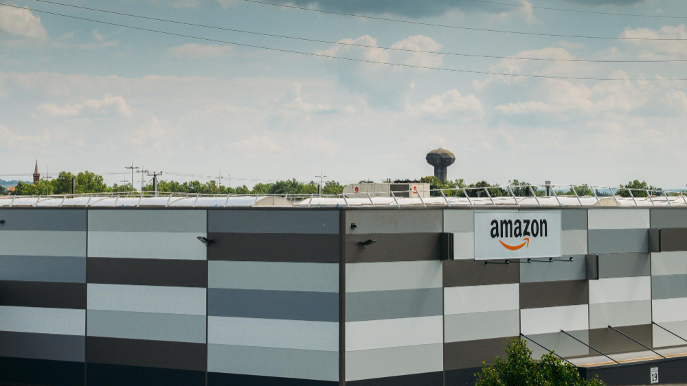 Amazon: Πληρώνει πρόστιμο 1,9 εκατ. δολαρίων σε μετανάστες για παραβίαση των ανθρωπίνων δικαιωμάτων