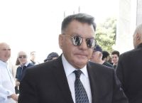Κούγιας: «Ρώτησαν ένα βρέφος αν θέλει να έχει πατέρα και μητέρα τον κύριο Μπιμπίλα» [vid]