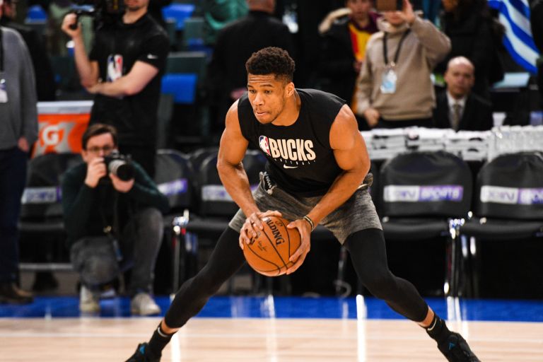 O «Greek Freak» θα θυσιαστεί στους Μπάκς!
