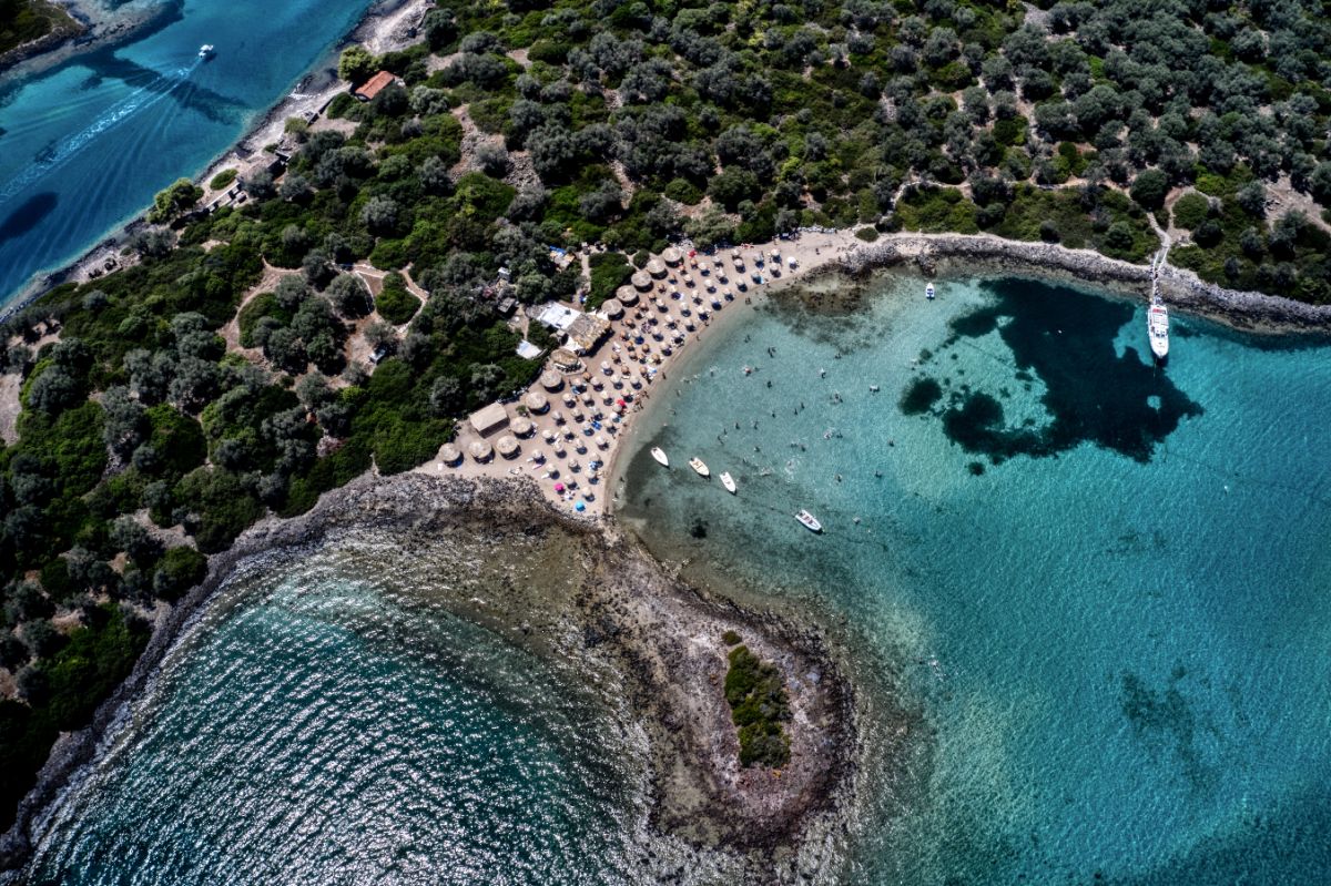 Greece Reigns Supreme: Conde Nast Traveler’s Top Island Picks for 2024